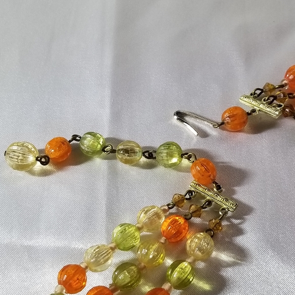 3 strand beaded necklace. Multicolor peach, green, tangerine. Circa 1950s/1960s. - Picture 5 of 14
